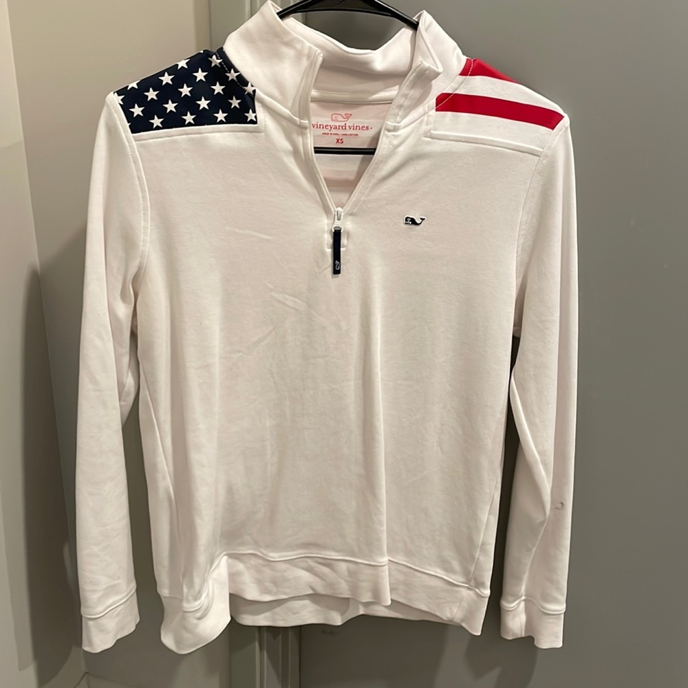 Vineyard Vines sweatshirt